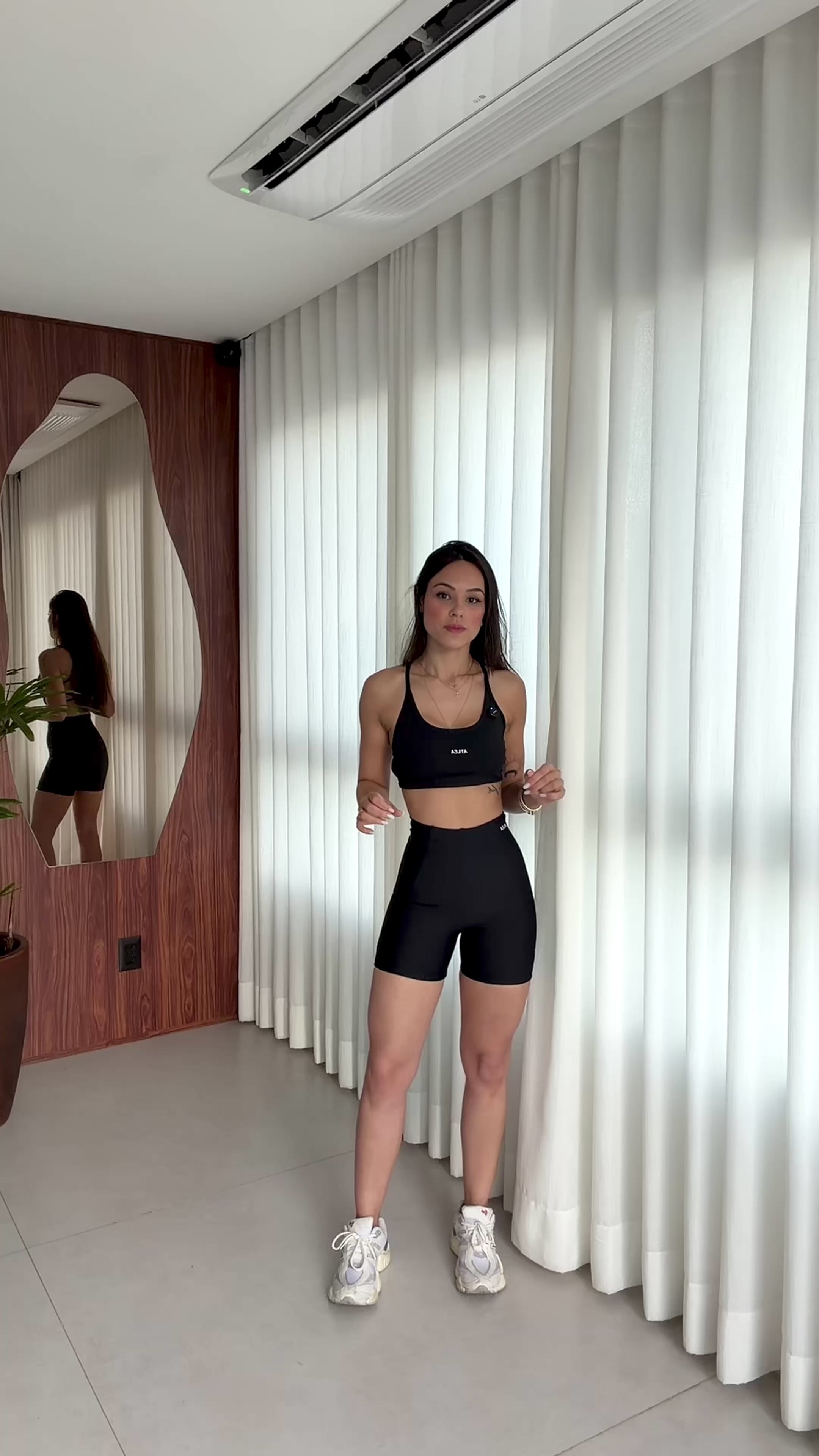 Carregar vídeo: Shorts Atlea Emana Unique